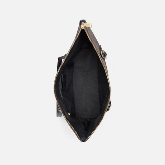 Coach Gallery Tote In Signature Canvas - Picture 3 of 6